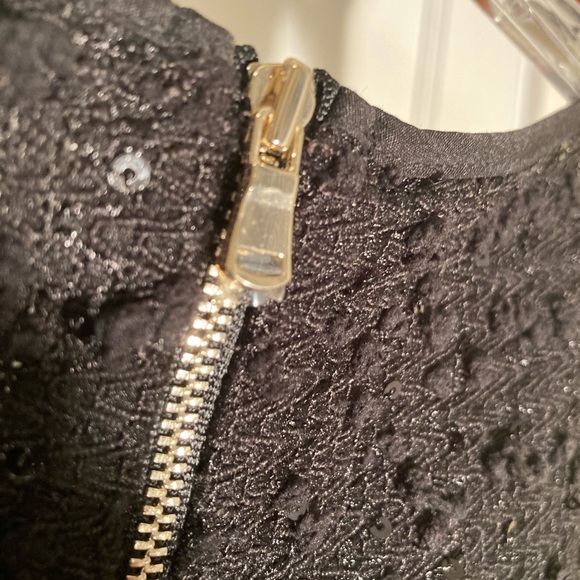 ANN TAYLOR sequined sleeveless top - Picture 9 of 10